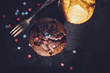 Chocolate muffin and vanilla muffin with fork, homemade bakery, on dark background- Stock Photo or Stock Video of rcfotostock | RC-Photo-Stock