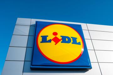 ESCHWEILER, GERMANY FEBRUARY, 2017: The LIDL supermarket sign. LIDL is a German global discount supermarket chain, based in Neckarsulm, Baden-Wuerttemberg, Germany.- Stock Photo or Stock Video of rcfotostock | RC-Photo-Stock