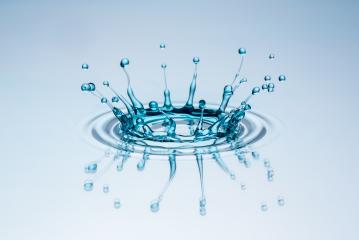 Liquid Sculpture water drop crown- Stock Photo or Stock Video of rcfotostock | RC-Photo-Stock