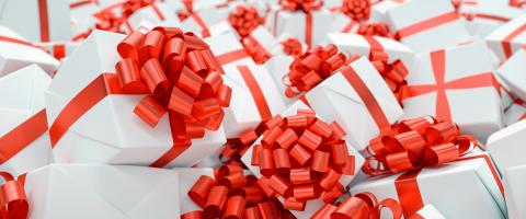 Many red and white gifts for Christmas on a pile, copy space for individual text : Stock Photo or Stock Video Download rcfotostock photos, images and assets rcfotostock | RC-Photo-Stock.: