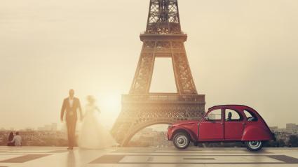 wedding couple with classic car at the Tour Eiffel on Trocadero square.- Stock Photo or Stock Video of rcfotostock | RC Photo Stock