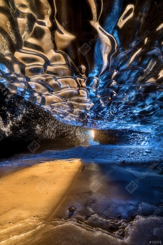 Eishöhle im Sonnenlicht, Island, Breidamerkurjökull, Island  : Stock Photo or Stock Video Download rcfotostock photos, images and assets rcfotostock | RC Photo Stock.: